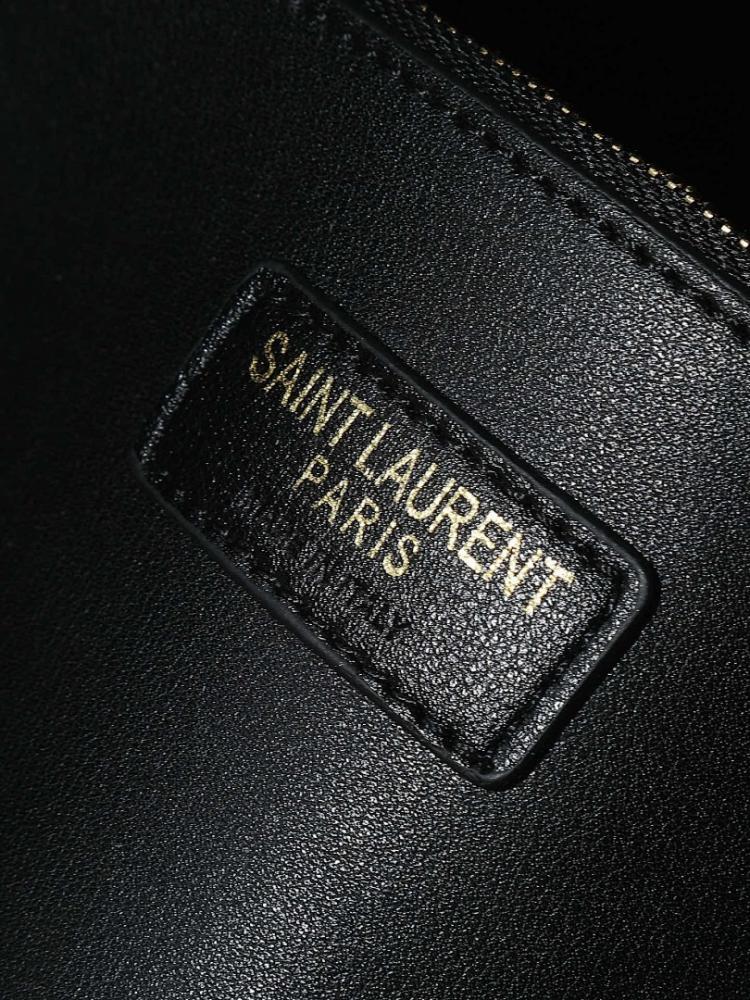 Elegant Refined Leather Bag