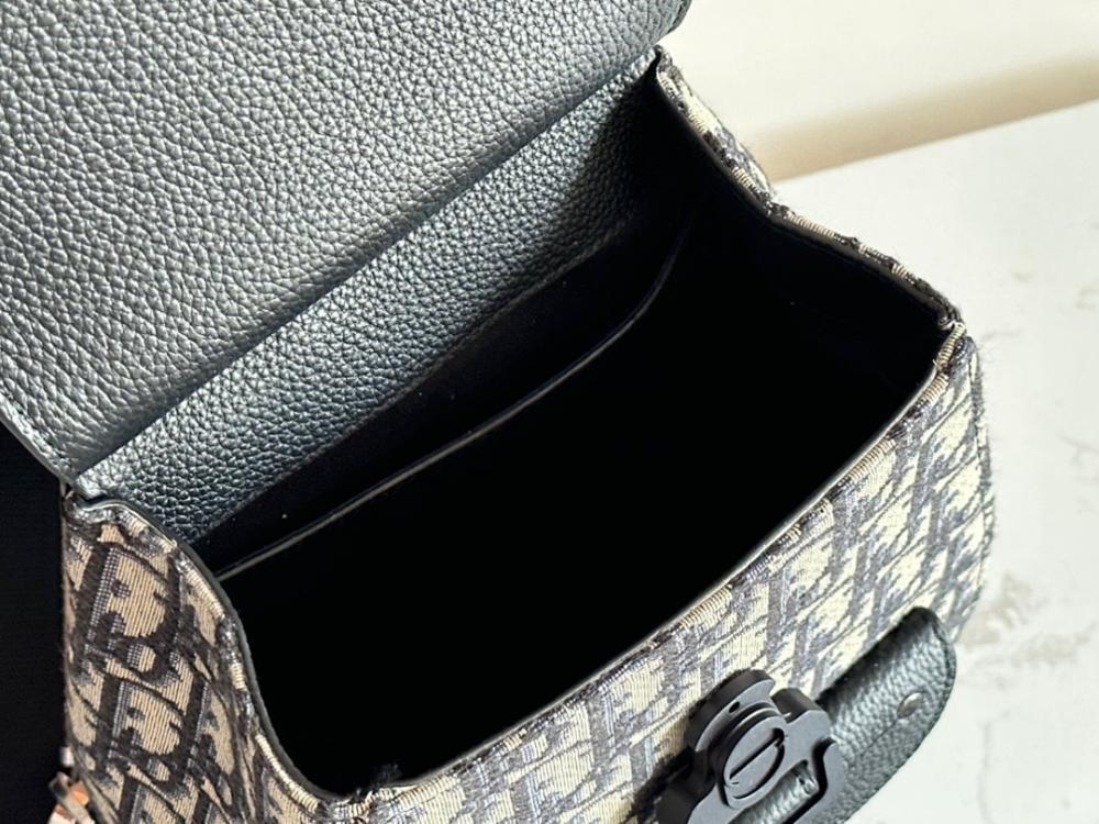 Luxury Elegant Black Quilted Calfskin Shoulder Bag