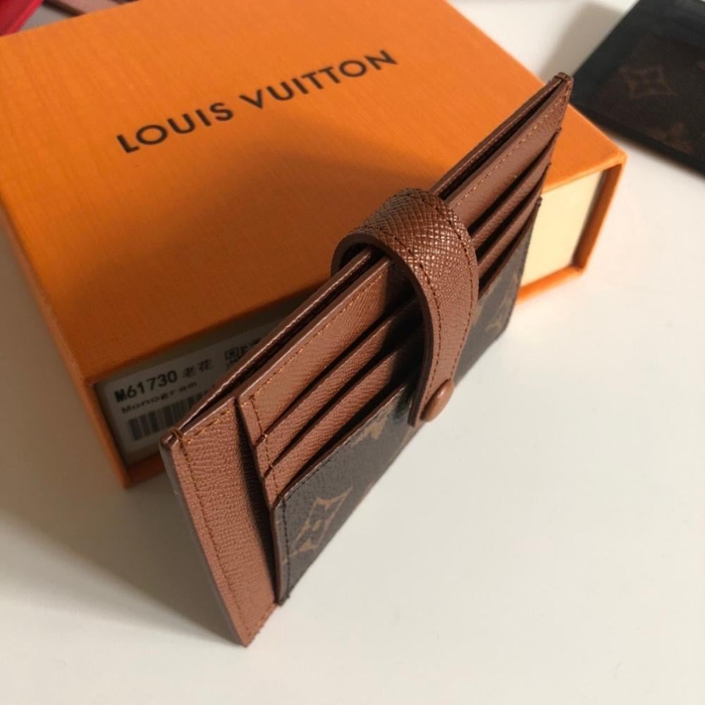 Modern Embroidered Leather Crossbody Bag – Limited Edition