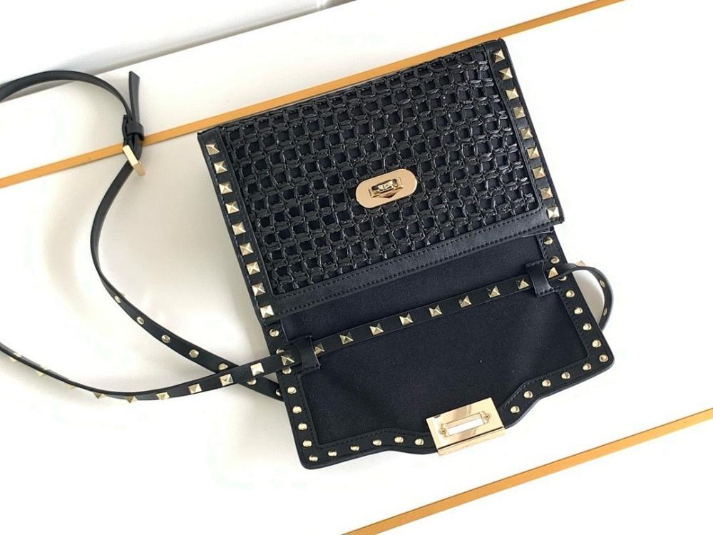 Modern Italian-Inspired Woven Raffia Crossbody Bag