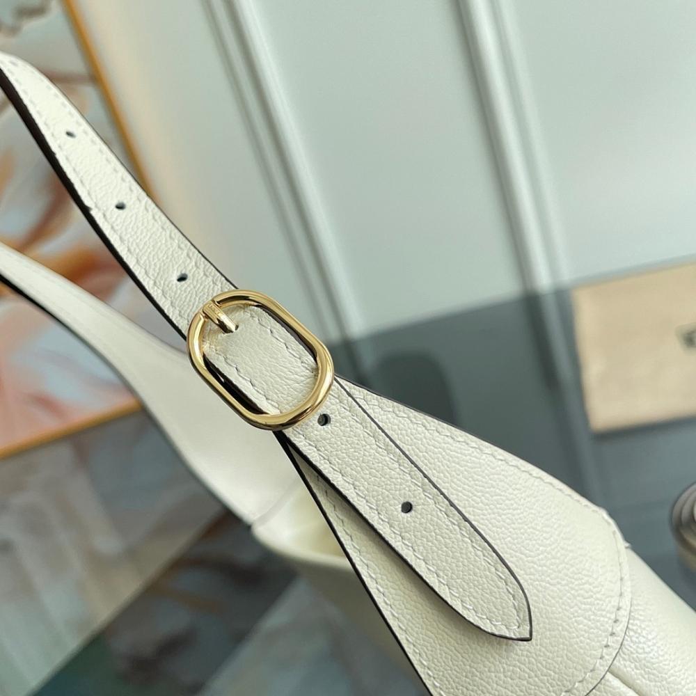 Elegant Refined Bag