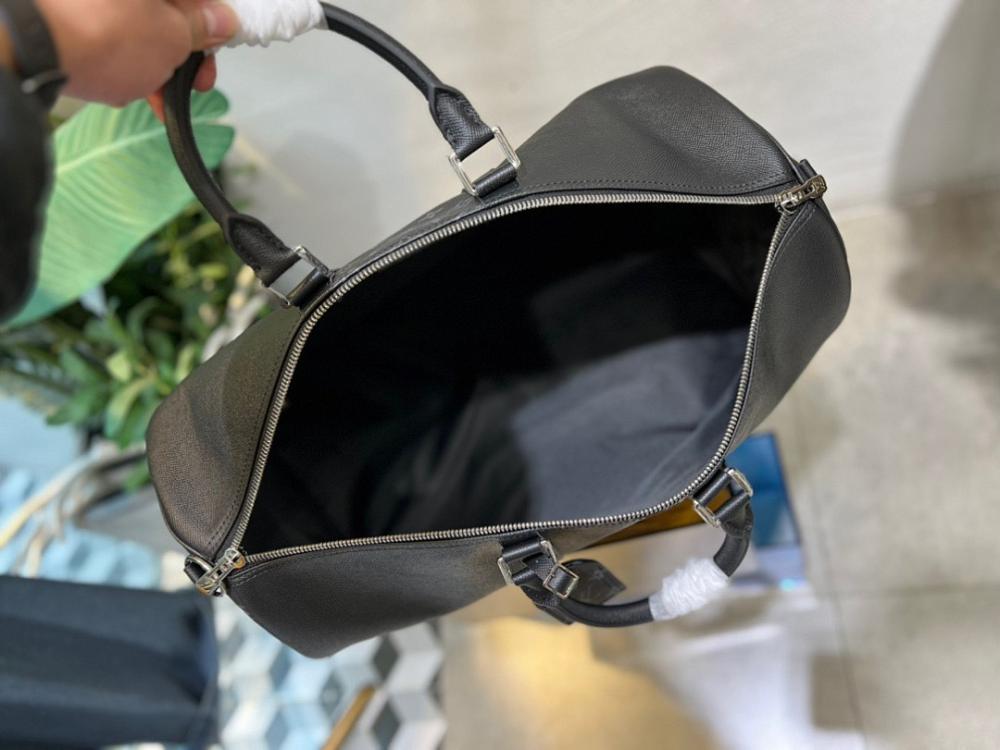 Elegant Premium Leather Crossbody Bag