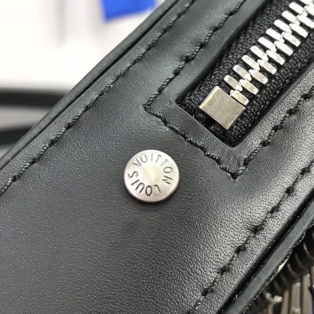 Elegant Messenger Bag