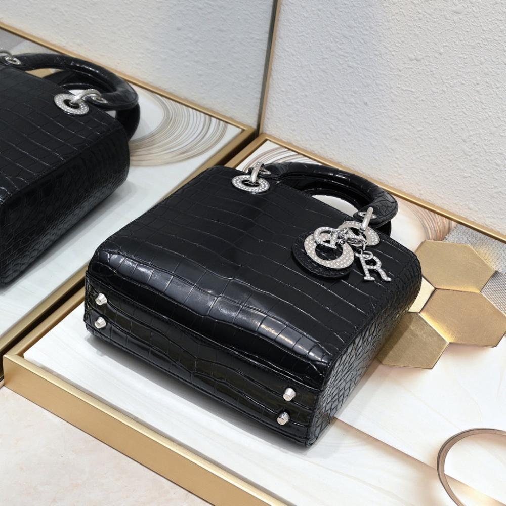 Luxury Quilted Leather Bag – Special Edition