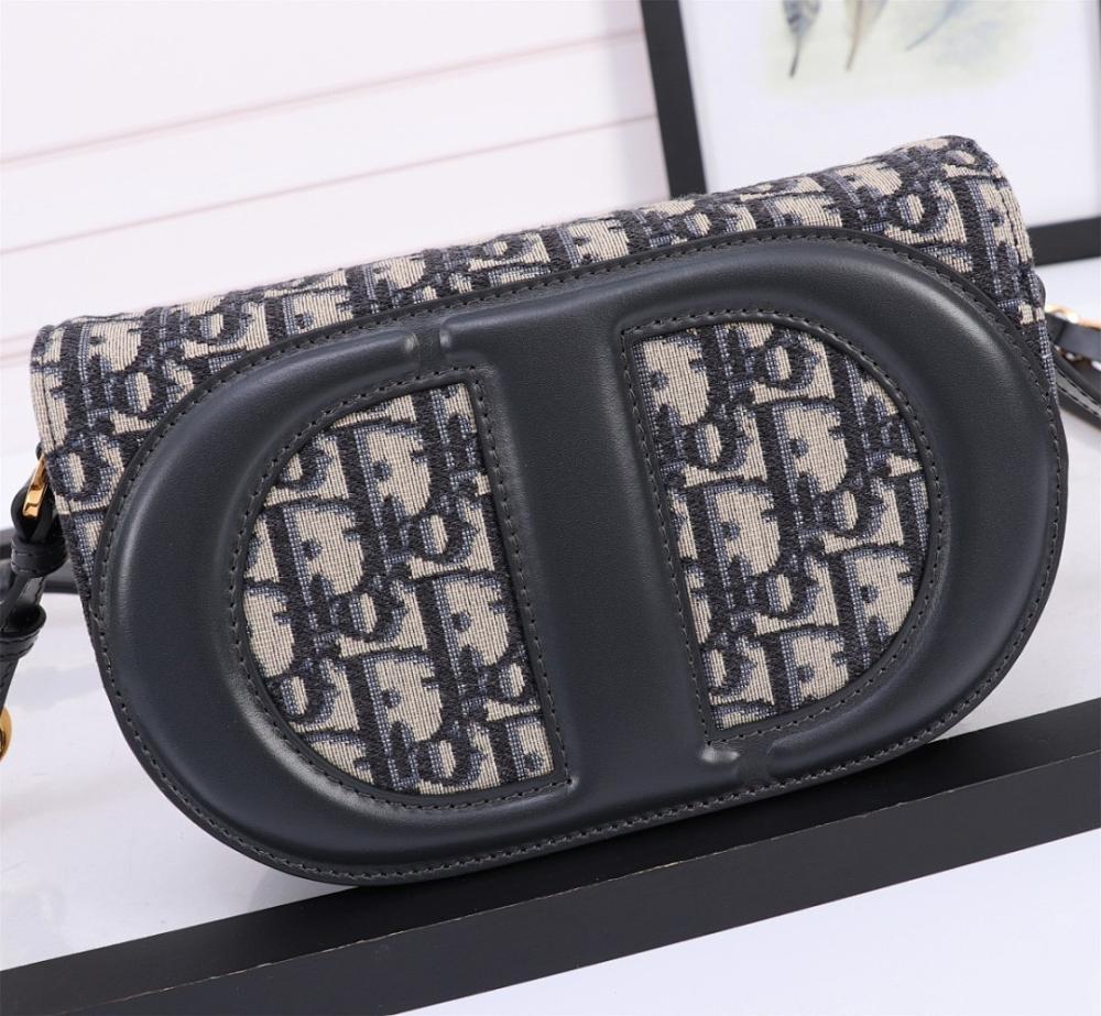 Modern Italian-Inspired Quilted Leather Shoulder Bag