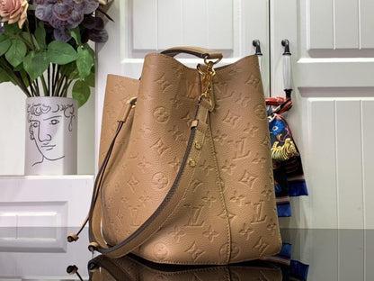 Elegant Shoulder Bag