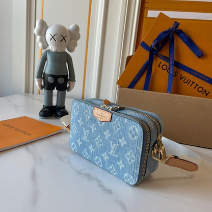 Elegant Refined Shoulder Bag