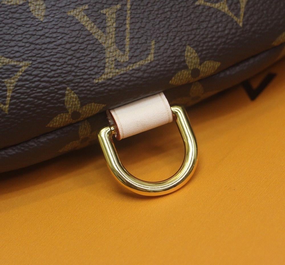 Classic Italian-Inspired Gold Leather Crossbody Bag