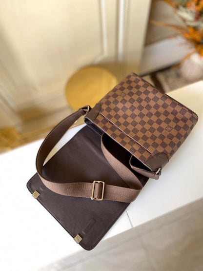 Modern Stylish Crossbody Bag