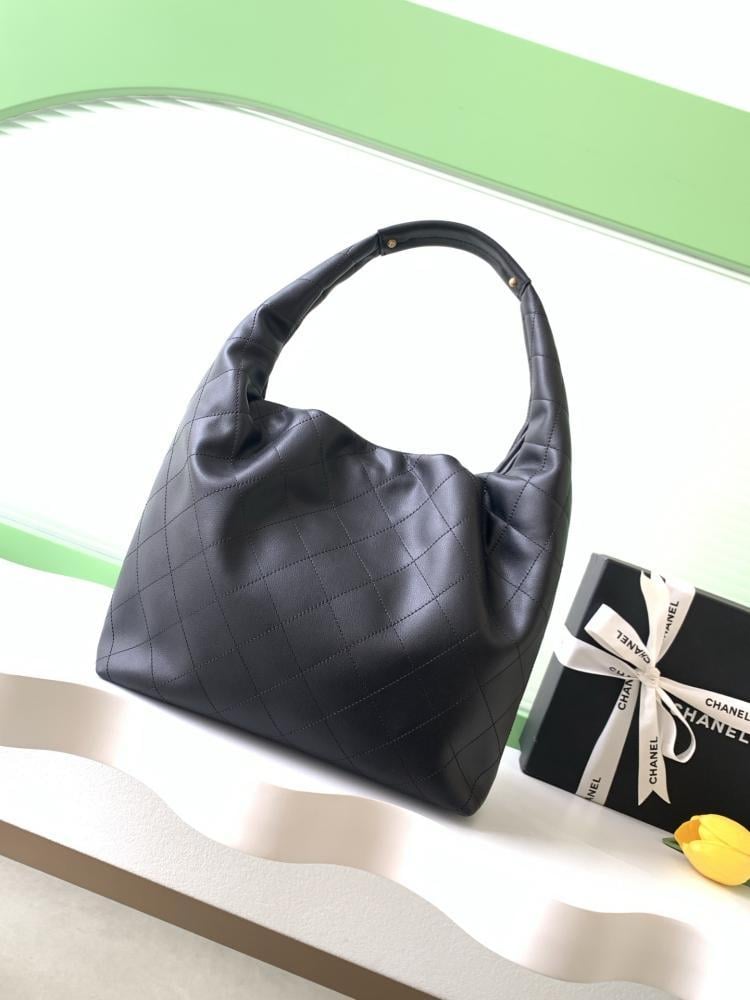 Classic Leather Hobo Bag