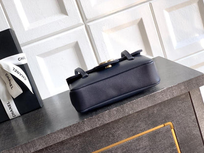 Classic Leather Shoulder Bag