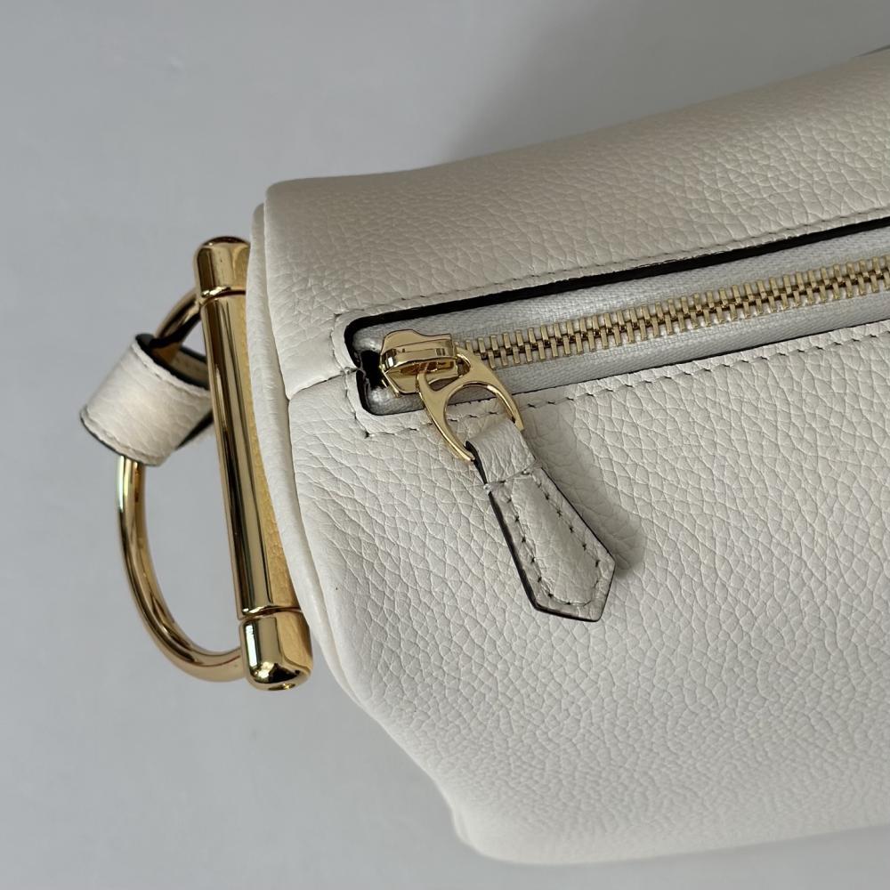 Elegant Leather Top Handle Bag