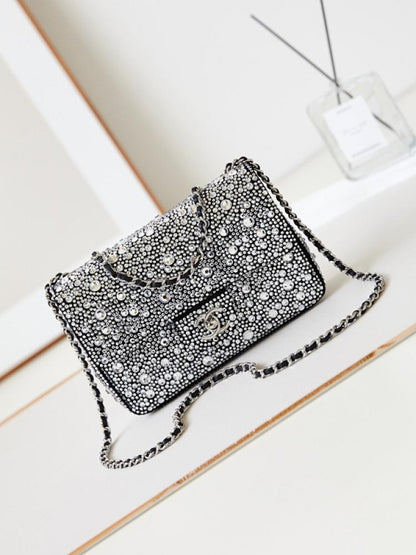 Modern Leather Shoulder Bag