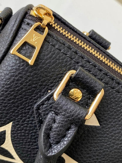 Elegant Refined Printed Canvas Crossbody Bag