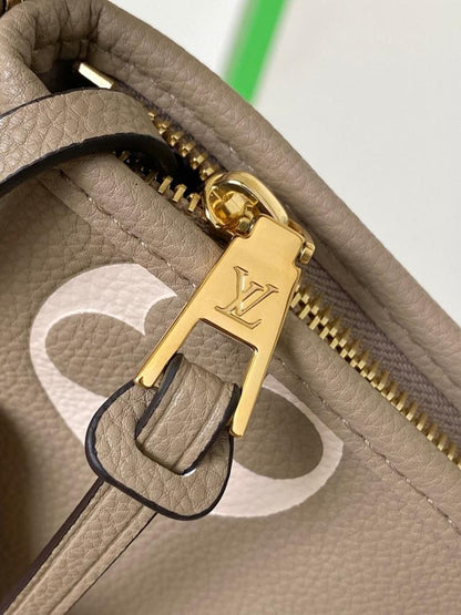 Modern Refined Leather Crossbody Bag