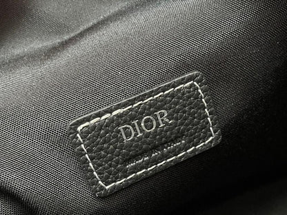 Stylish Refined Black Leather Shoulder Bag