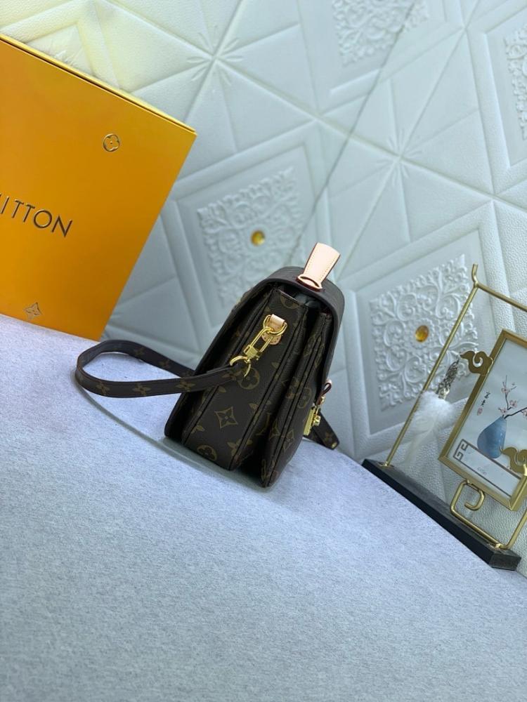 Italian-Inspired Elegant Leather Shoulder Bag