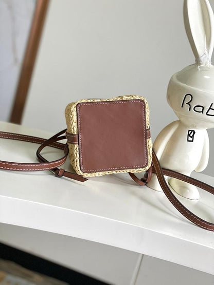 Italian-Inspired Stylish Embroidered Raffia Shoulder Bag