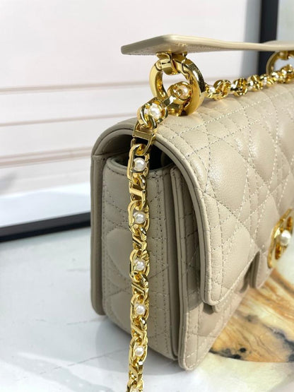 Modern White Leather Shoulder Bag