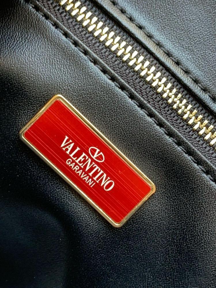 Classic Luxury Leather Shoulder Bag