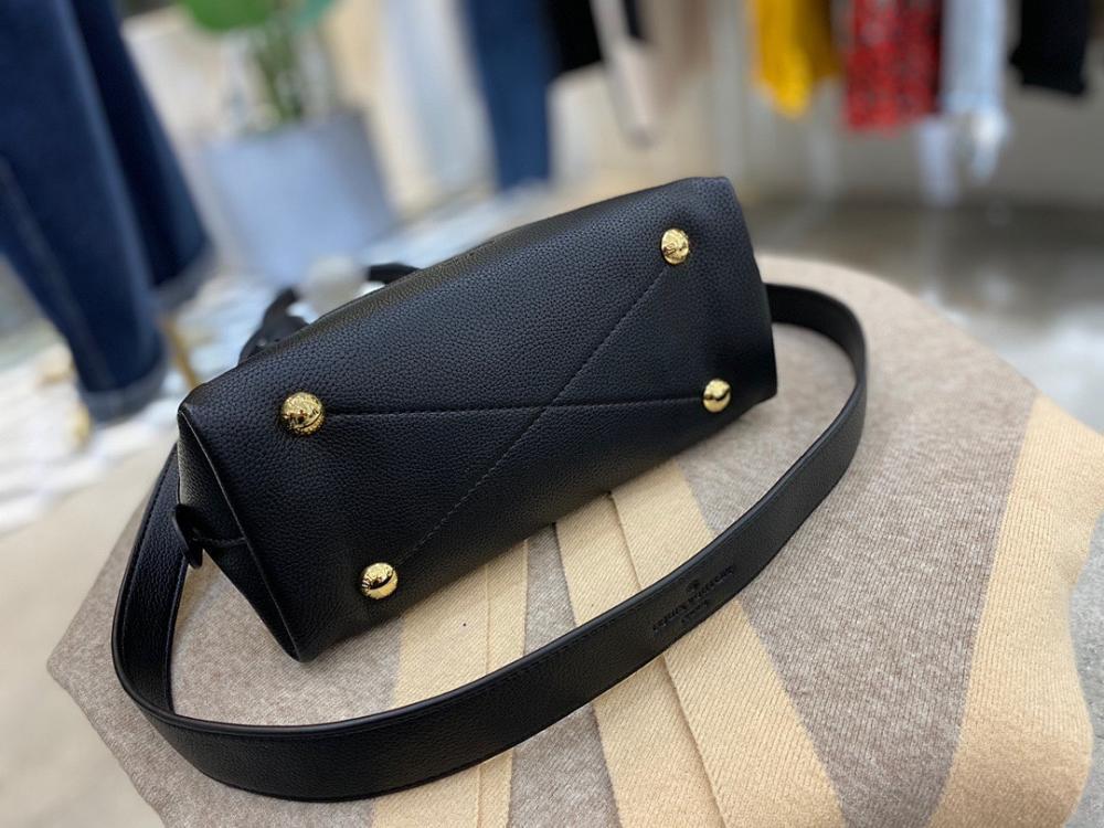 Stylish Leather Crossbody Bag – Special Edition
