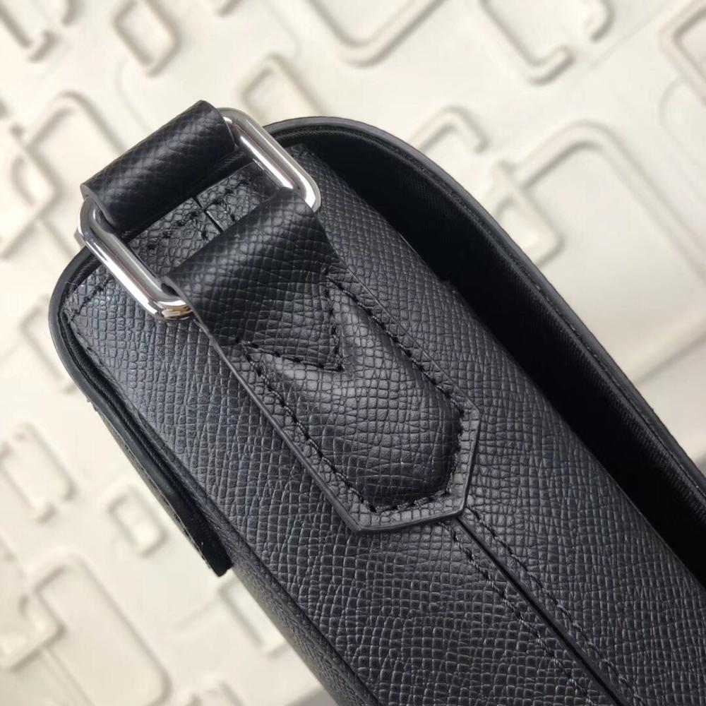 Elegant Leather Top Handle Bag