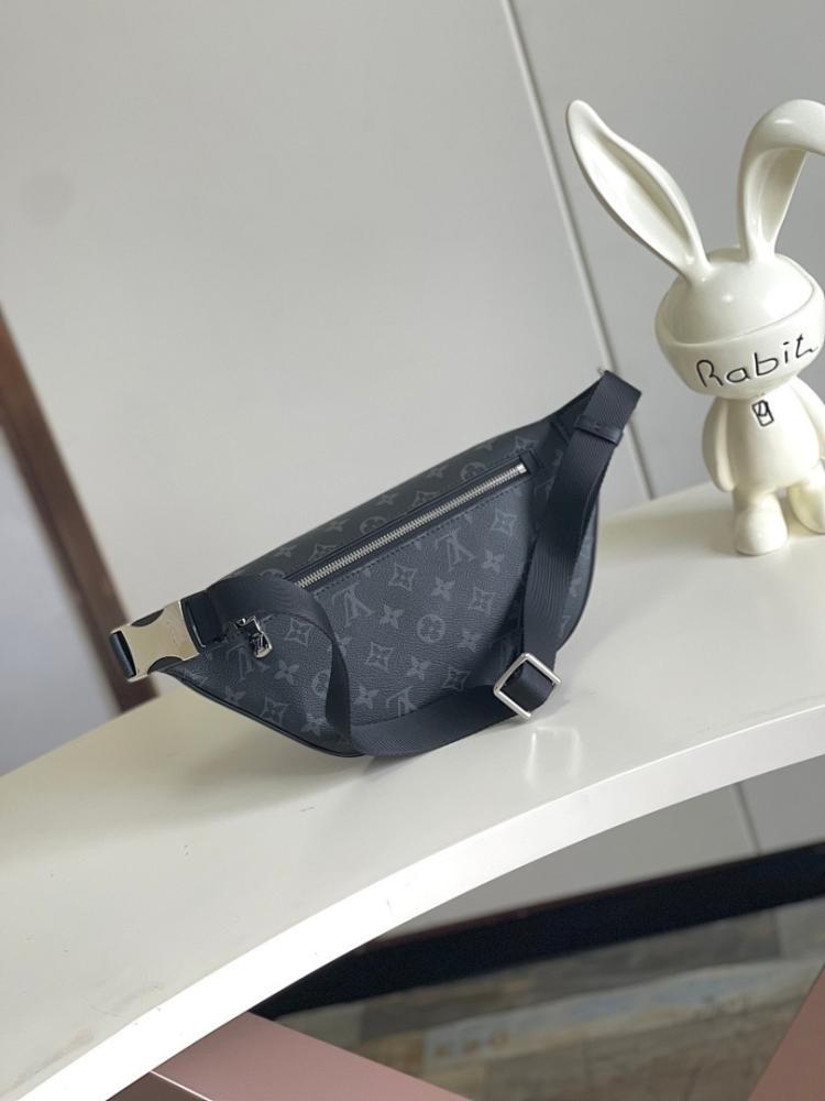 Elegant Monogram Shoulder Bag – Limited Edition