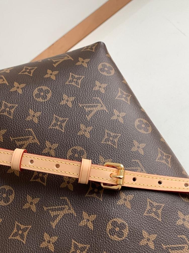 Stylish Leather Shoulder Bag – Limited Edition