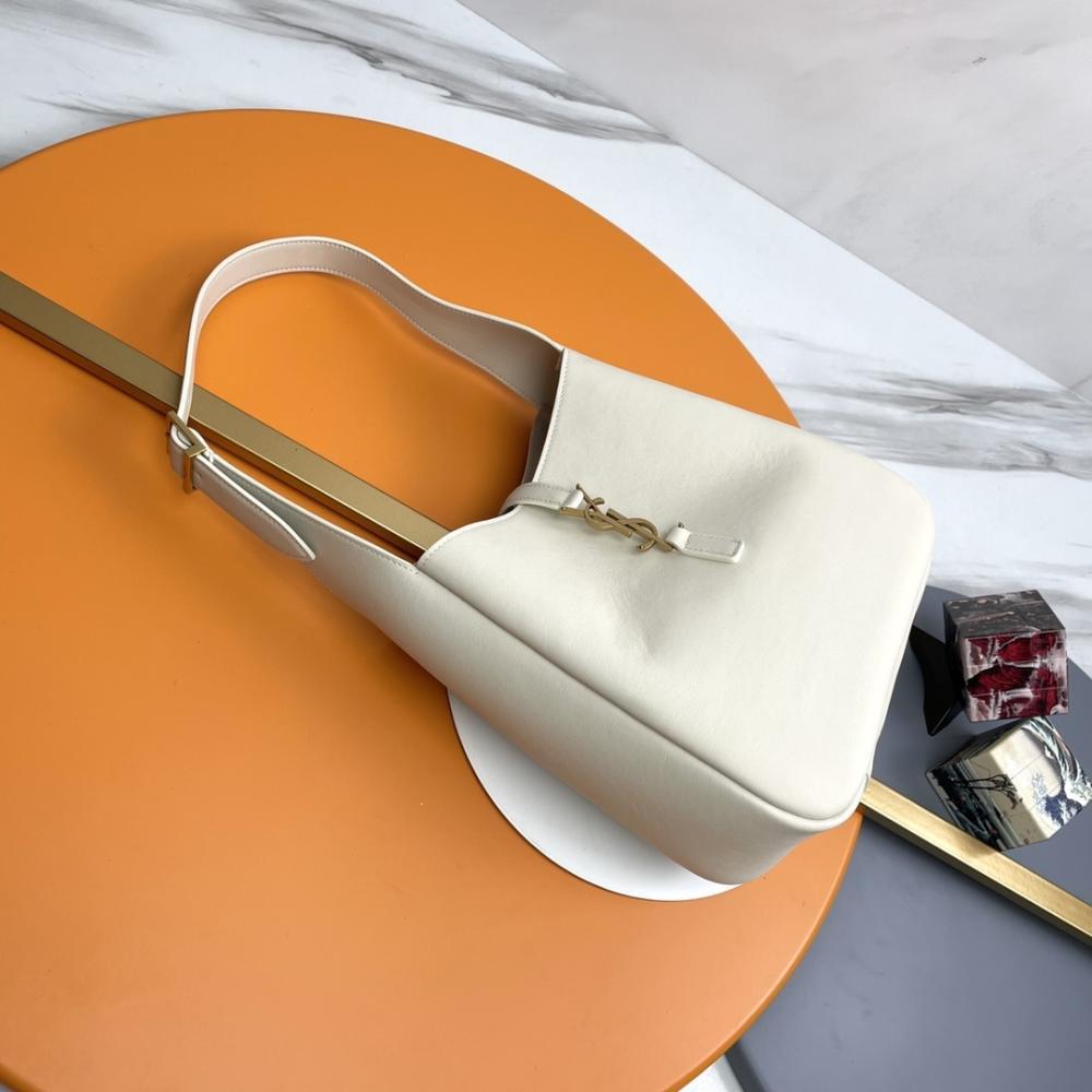 Classic Leather Shoulder Bag