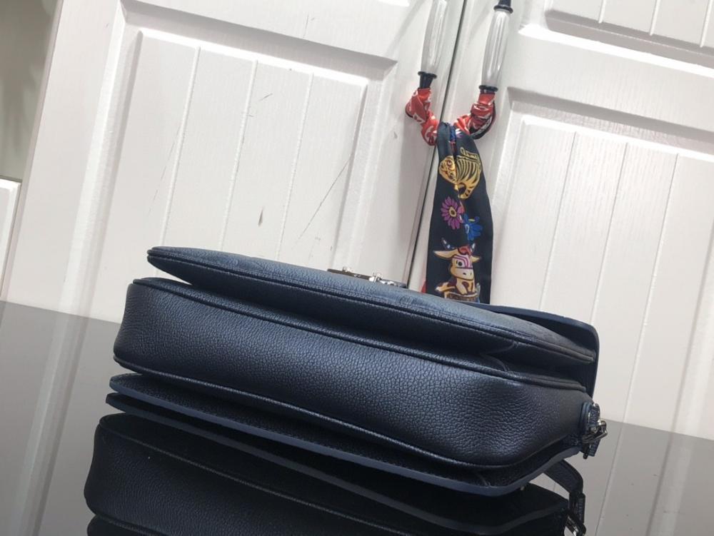 Classic Crossbody Bag