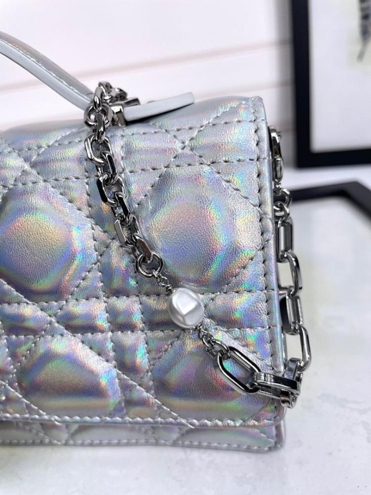Classic Italian-Inspired Leather Shoulder Bag