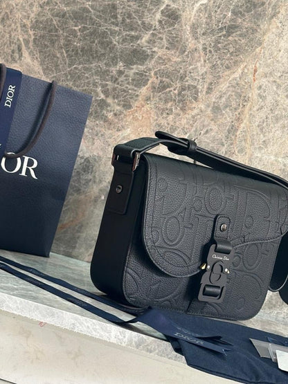 Italian-Inspired Elegant Black Calfskin Shoulder Bag