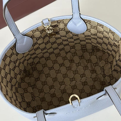 Classic Shoulder Bag