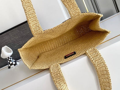 VLogo Signature Raffia Crossbody Bag