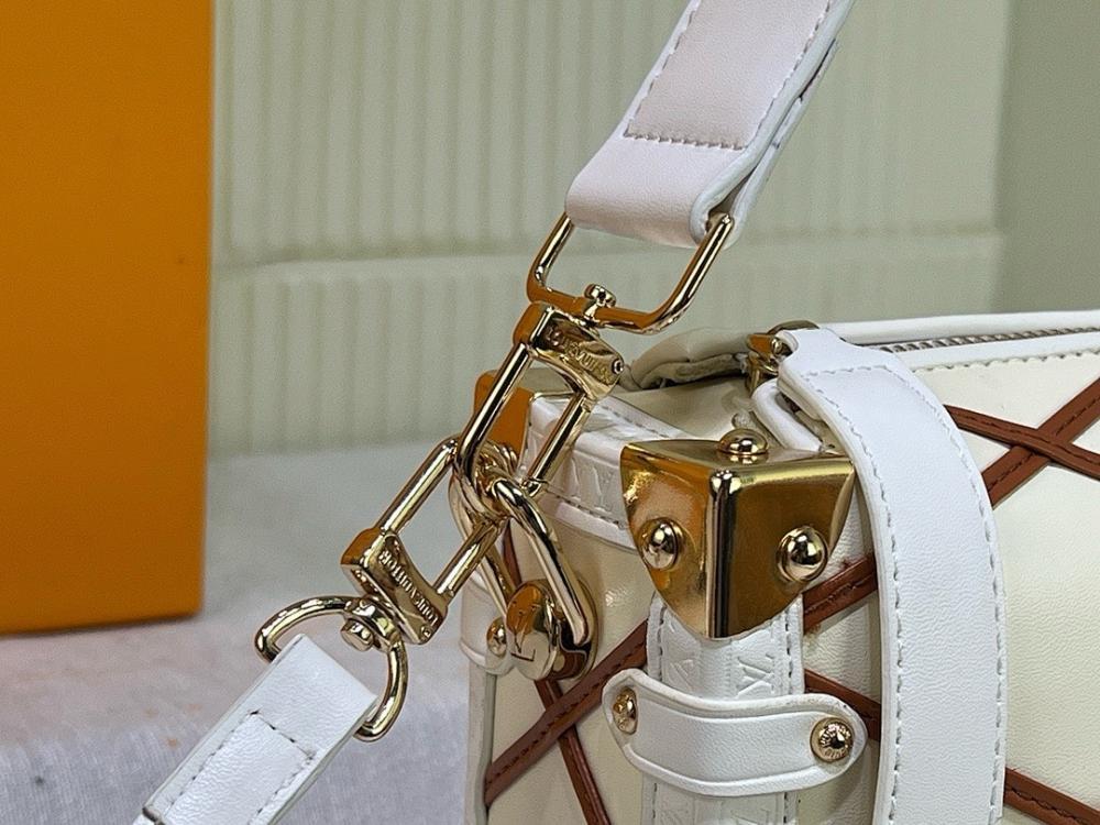 Classic Italian-Inspired Quilted Lambskin Shoulder Bag