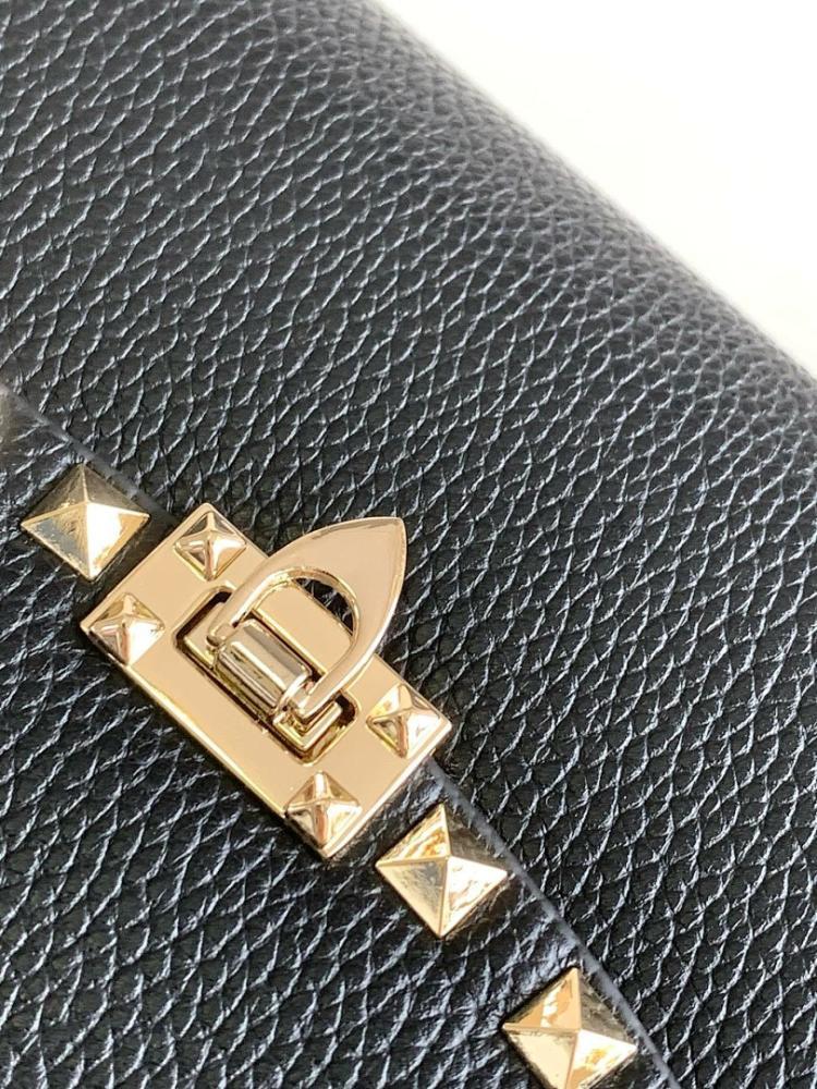 Stylish Refined Studded Leather Crossbody Bag