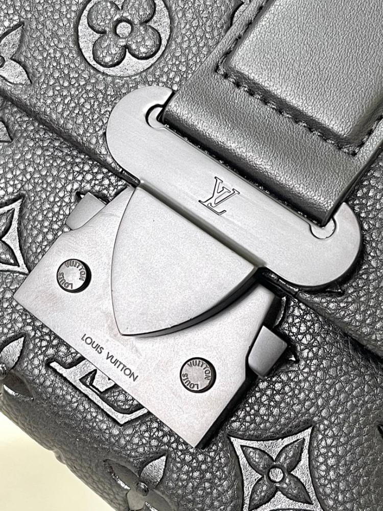 Luxury Woven Leather Shoulder Bag – Limited Edition