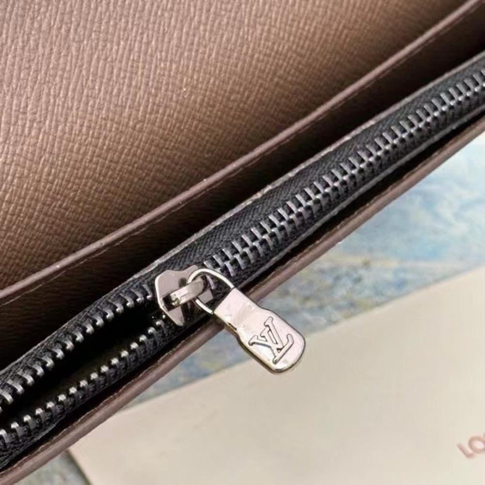Stylish Refined Quilted Wallet