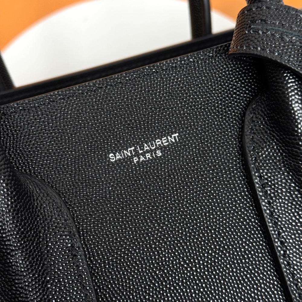 Classic Shoulder Bag