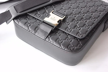 Classic Leather Shoulder Bag