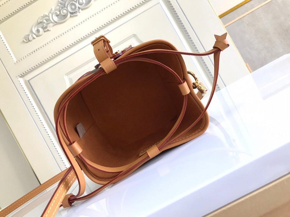 Stylish Bucket Bag – Limited Edition