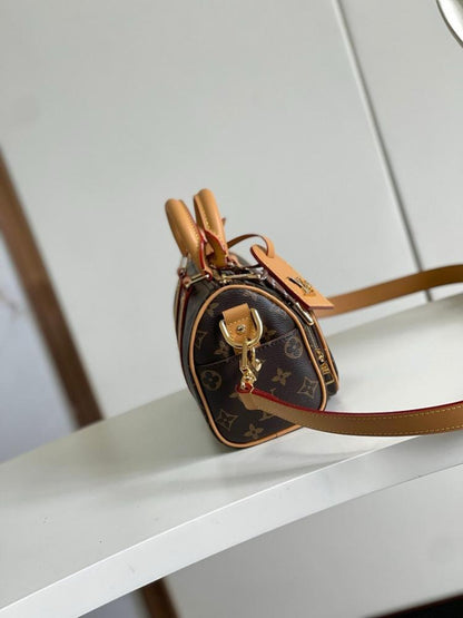 Italian-Inspired Stylish Leather Shoulder Bag