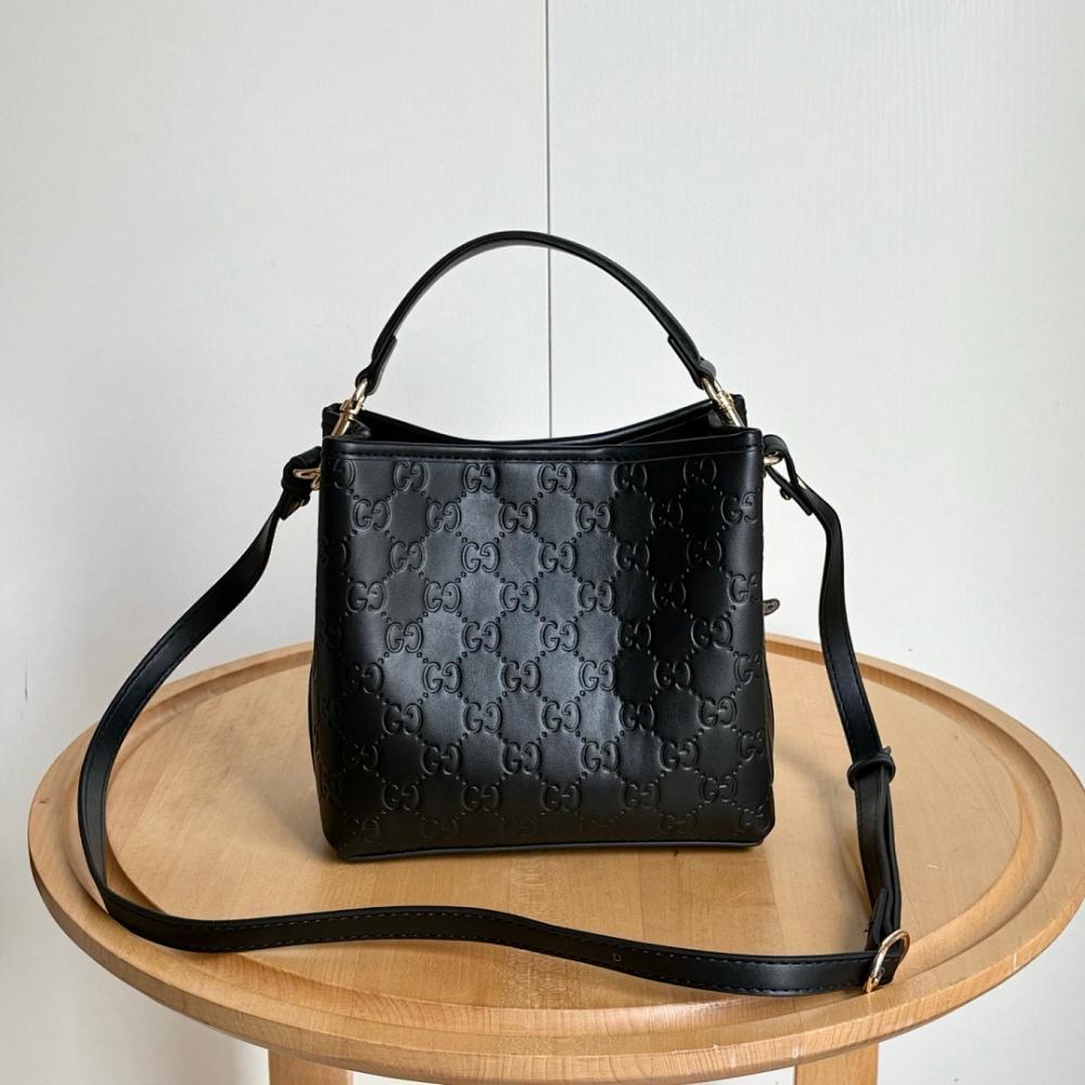 Classic Refined Brown Quilted Canvas Shoulder Bag