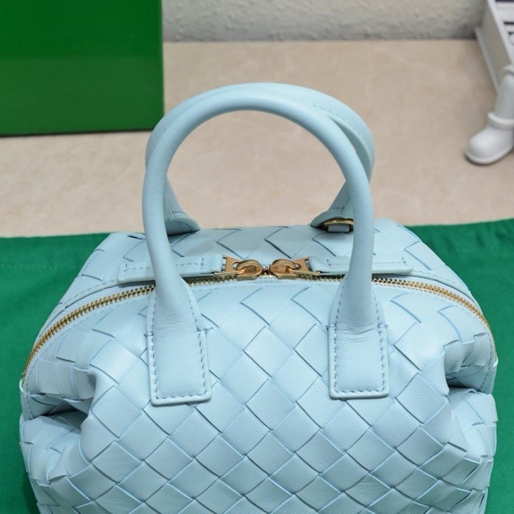 Luxury Premium Woven Lambskin Shoulder Bag