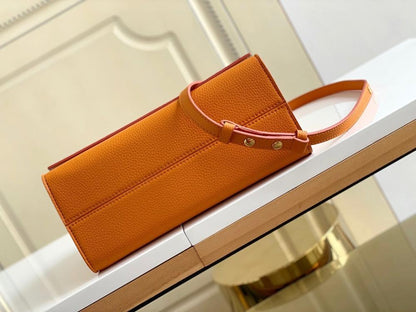 Twist Quilted Leather Shoulder Bag