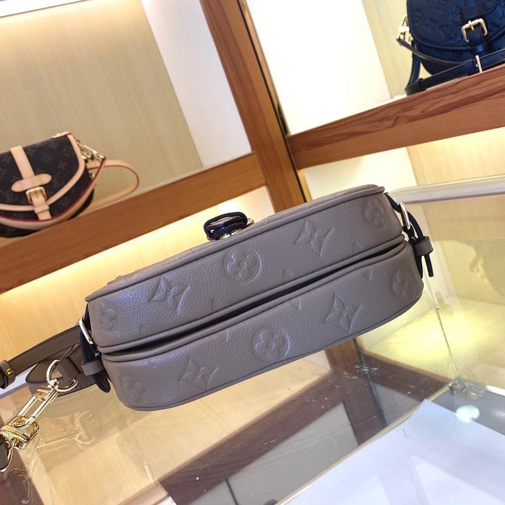 Modern Refined Crossbody Bag