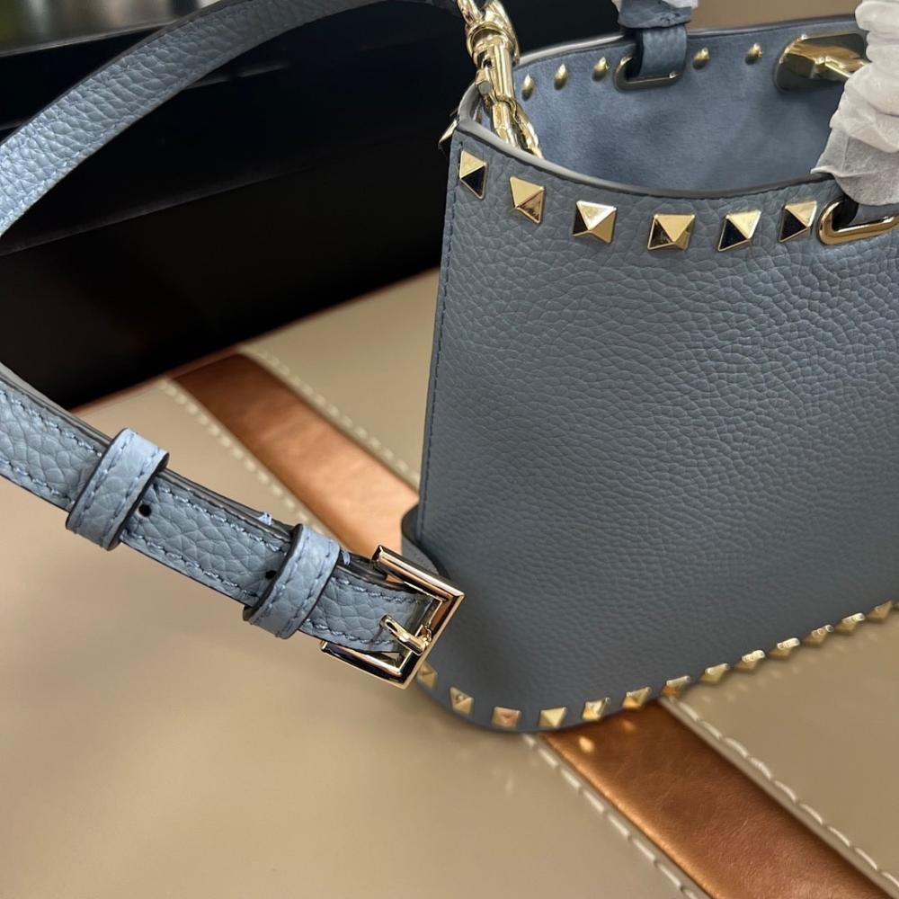 Modern Luxury Shoulder Bag