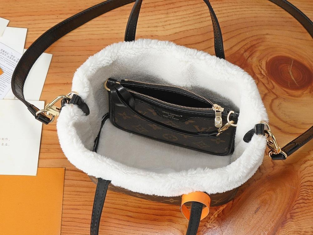 Neverfull Monogram Lambskin Shoulder Bag