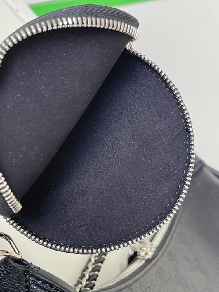 Modern Elegant Woven Leather Shoulder Bag – Limited Edition