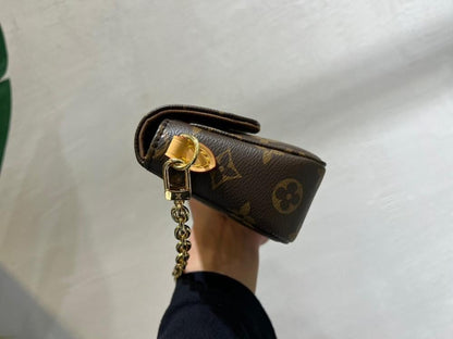 Stylish Leather Crossbody Bag – Limited Edition